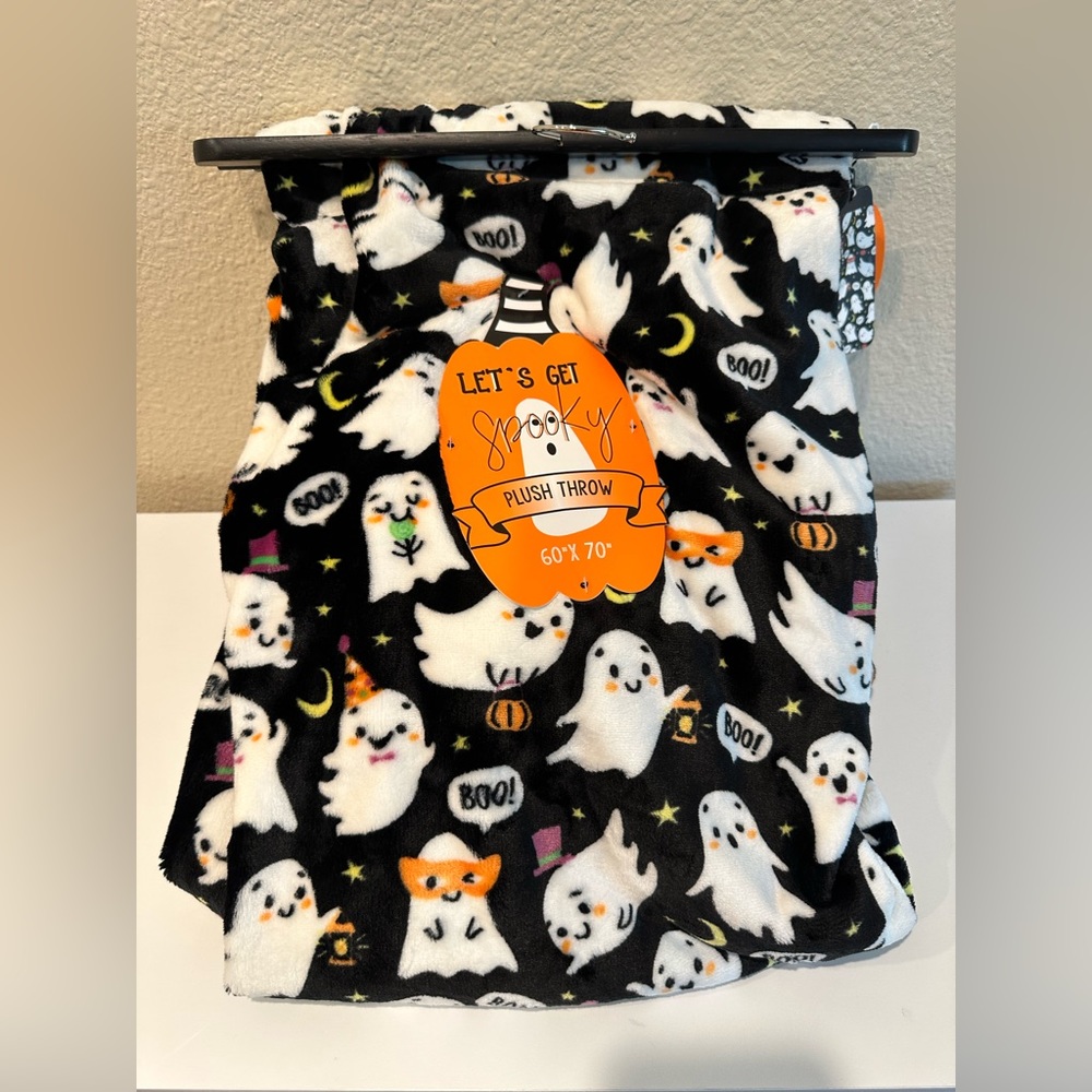 Let’s Get Spooky Plush Throw Ghost 60”x70” New